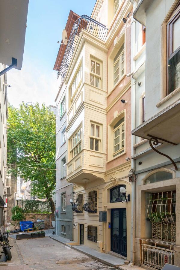 Mayer Liberty Apartments Istanbul Bagian luar foto