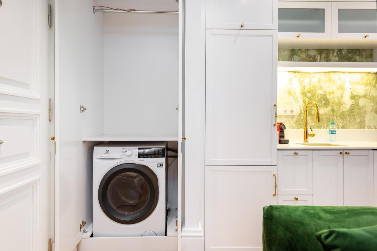 Mayer Liberty Apartments Istanbul Bagian luar foto