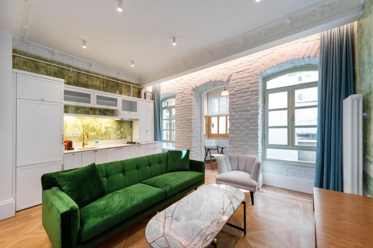 Mayer Liberty Apartments Istanbul Bagian luar foto