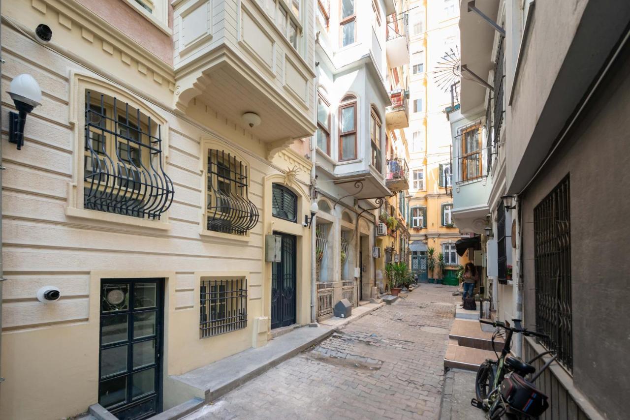 Mayer Liberty Apartments Istanbul Bagian luar foto