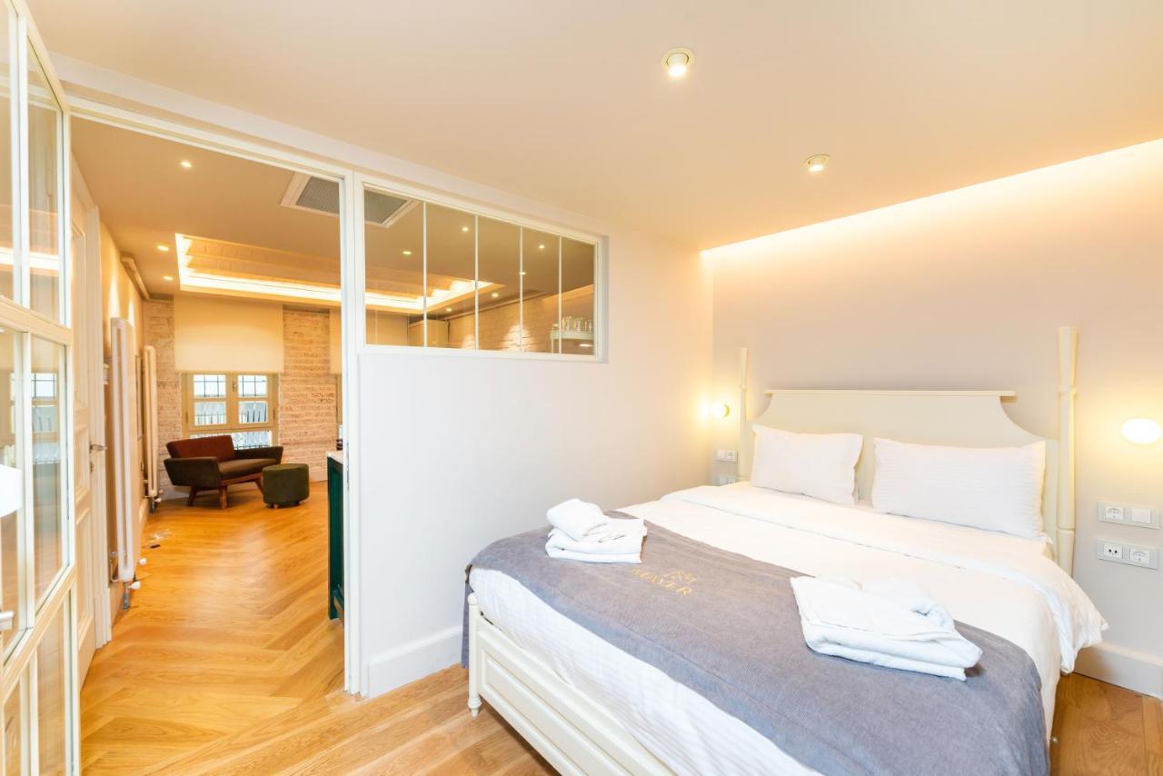 Mayer Liberty Apartments Istanbul Bagian luar foto