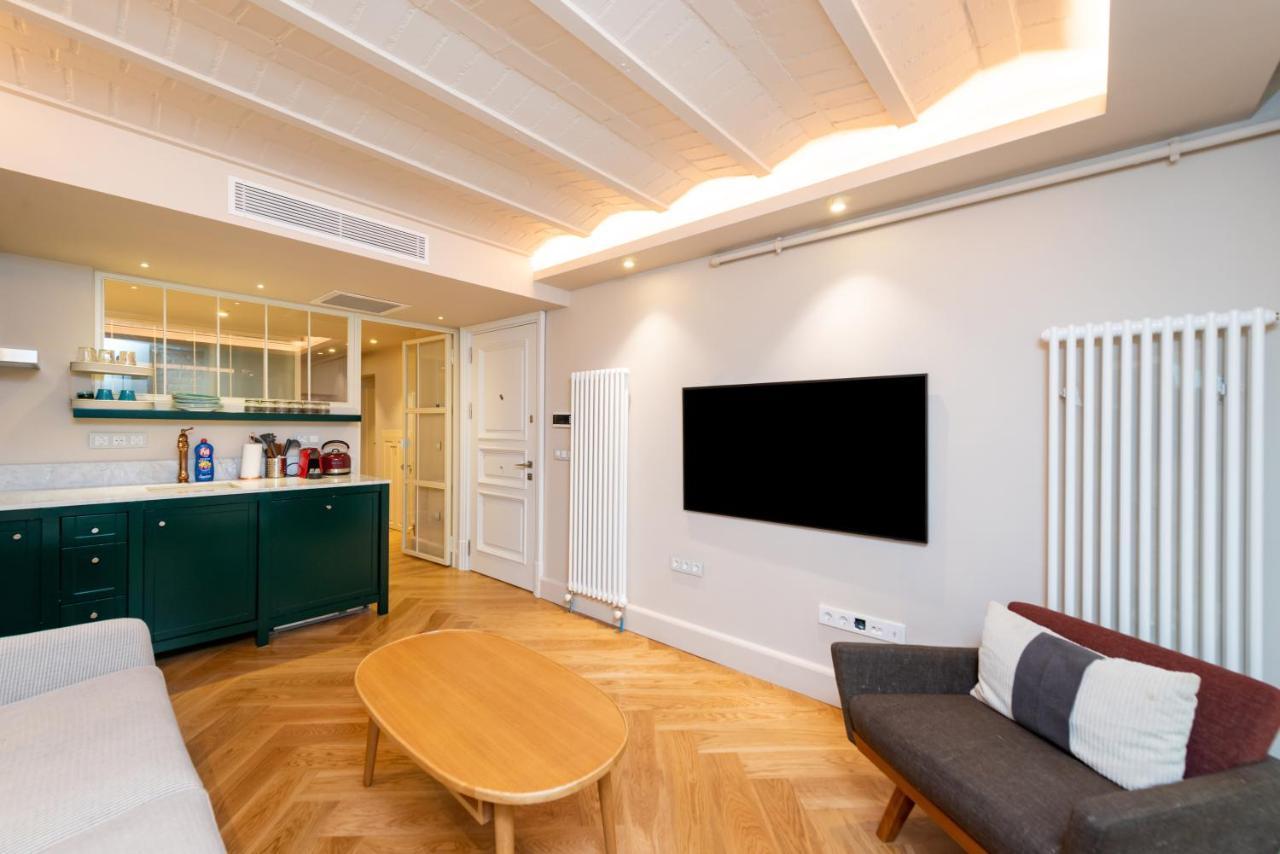 Mayer Liberty Apartments Istanbul Bagian luar foto