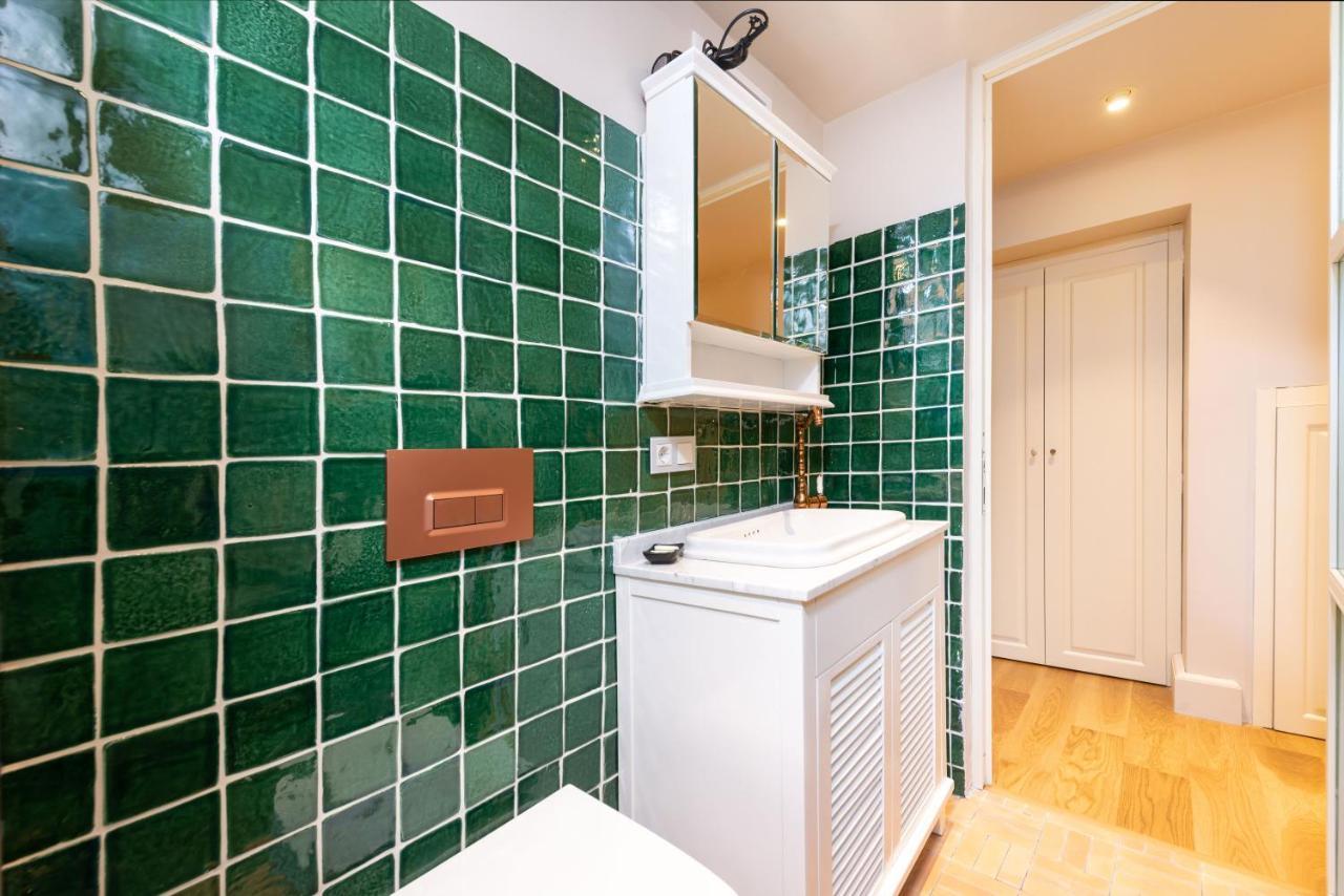 Mayer Liberty Apartments Istanbul Bagian luar foto