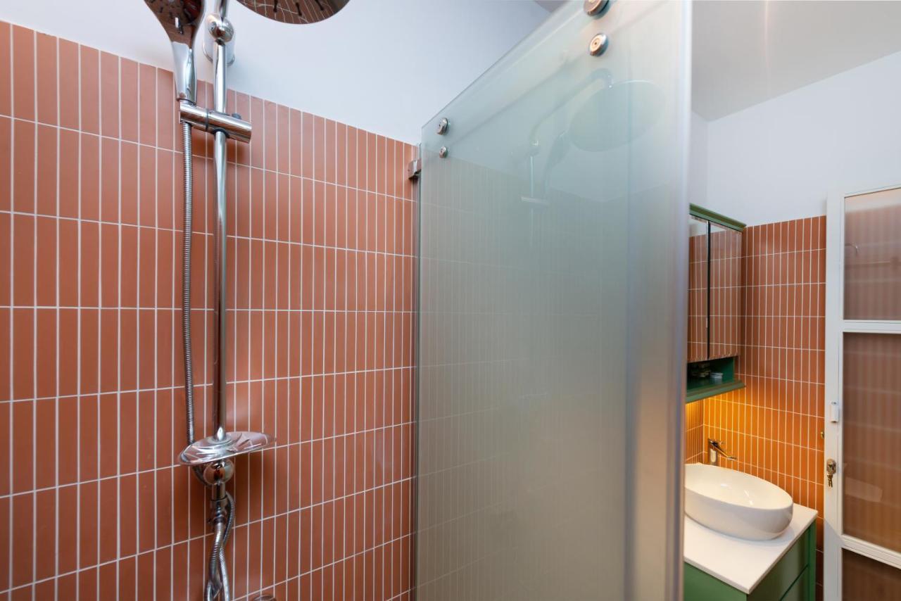 Mayer Liberty Apartments Istanbul Bagian luar foto