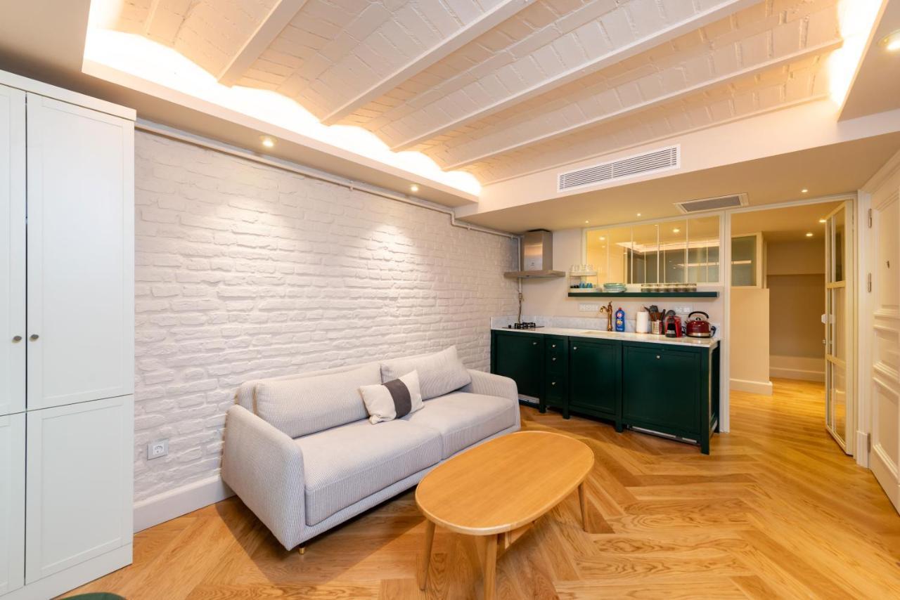 Mayer Liberty Apartments Istanbul Bagian luar foto