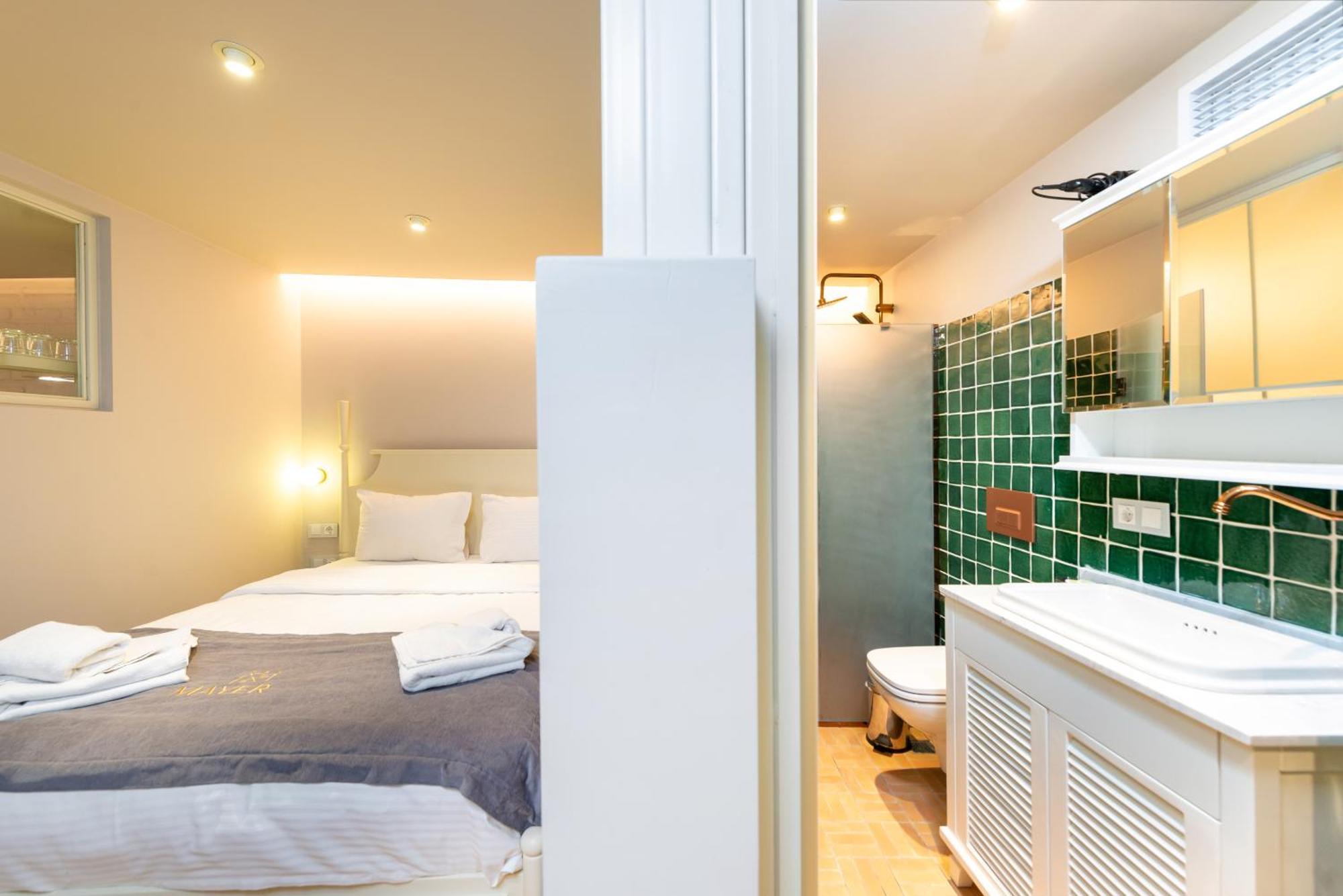 Mayer Liberty Apartments Istanbul Bagian luar foto